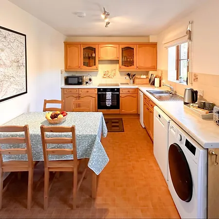 بيت للعطل Moordale